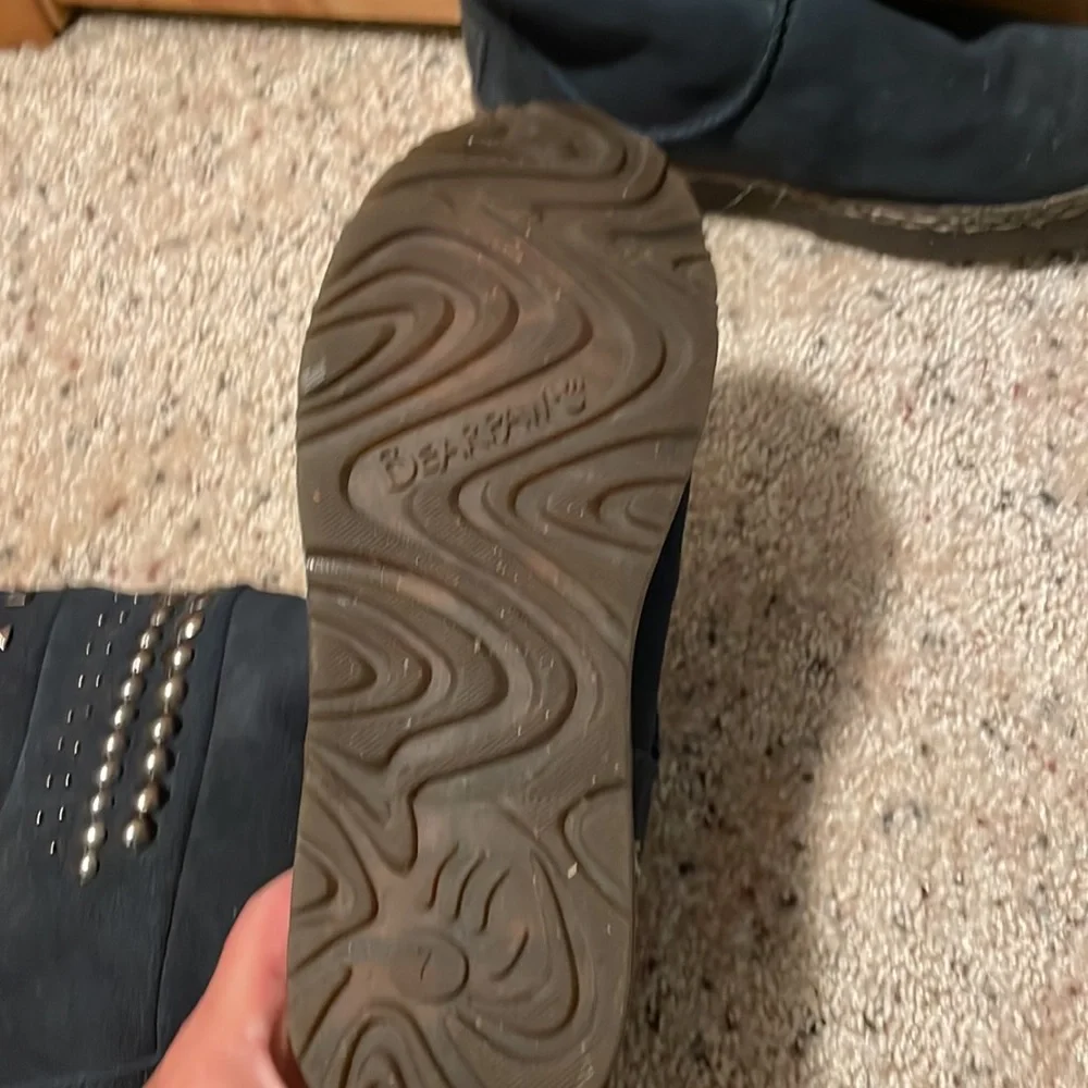 Bearpaw navy blue boots. - Picture 5 of 7